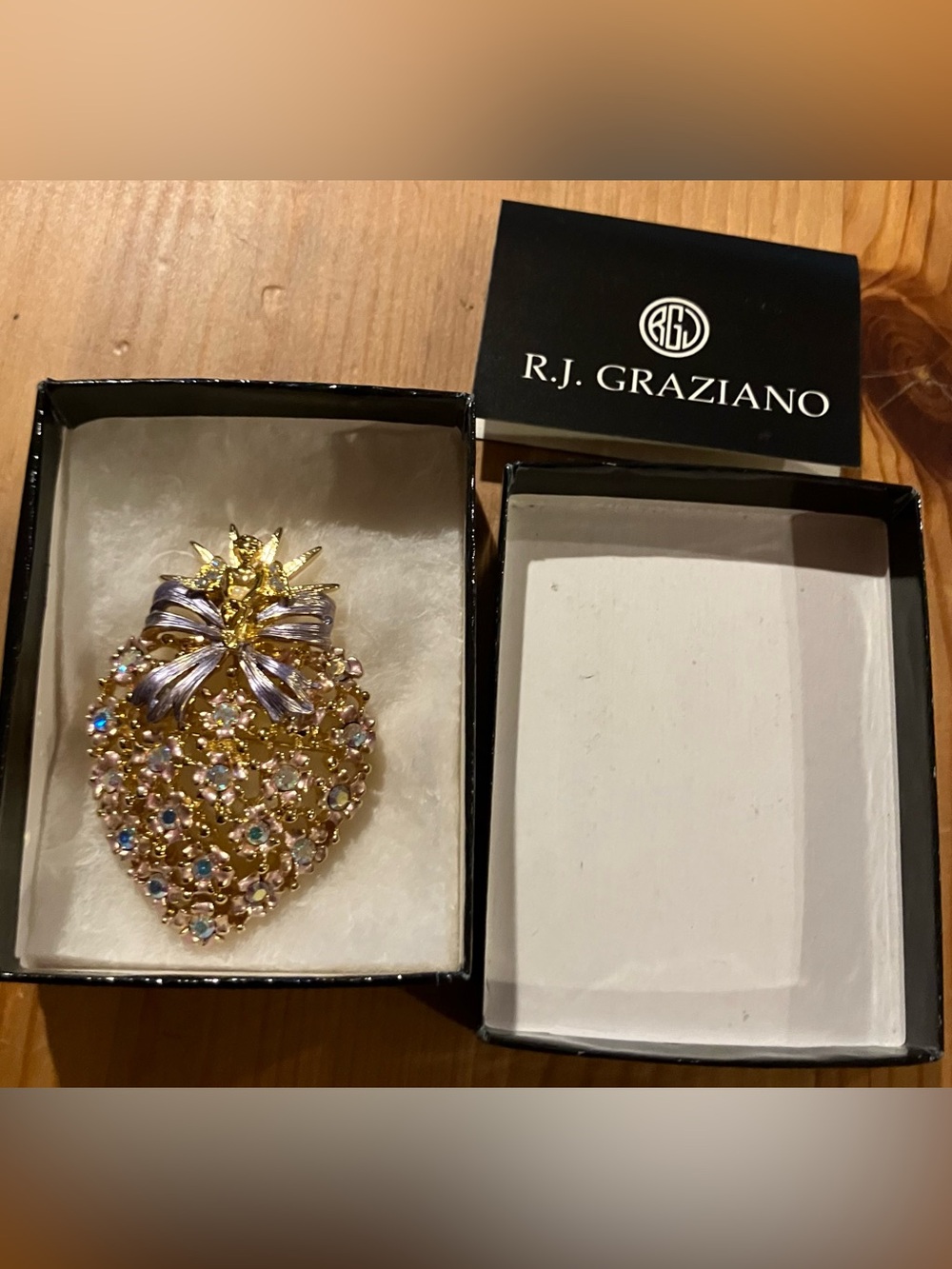 NEW/Box R.J. Graziano Golden Strawberry Brooch with Bow and Crystal Rhinestones